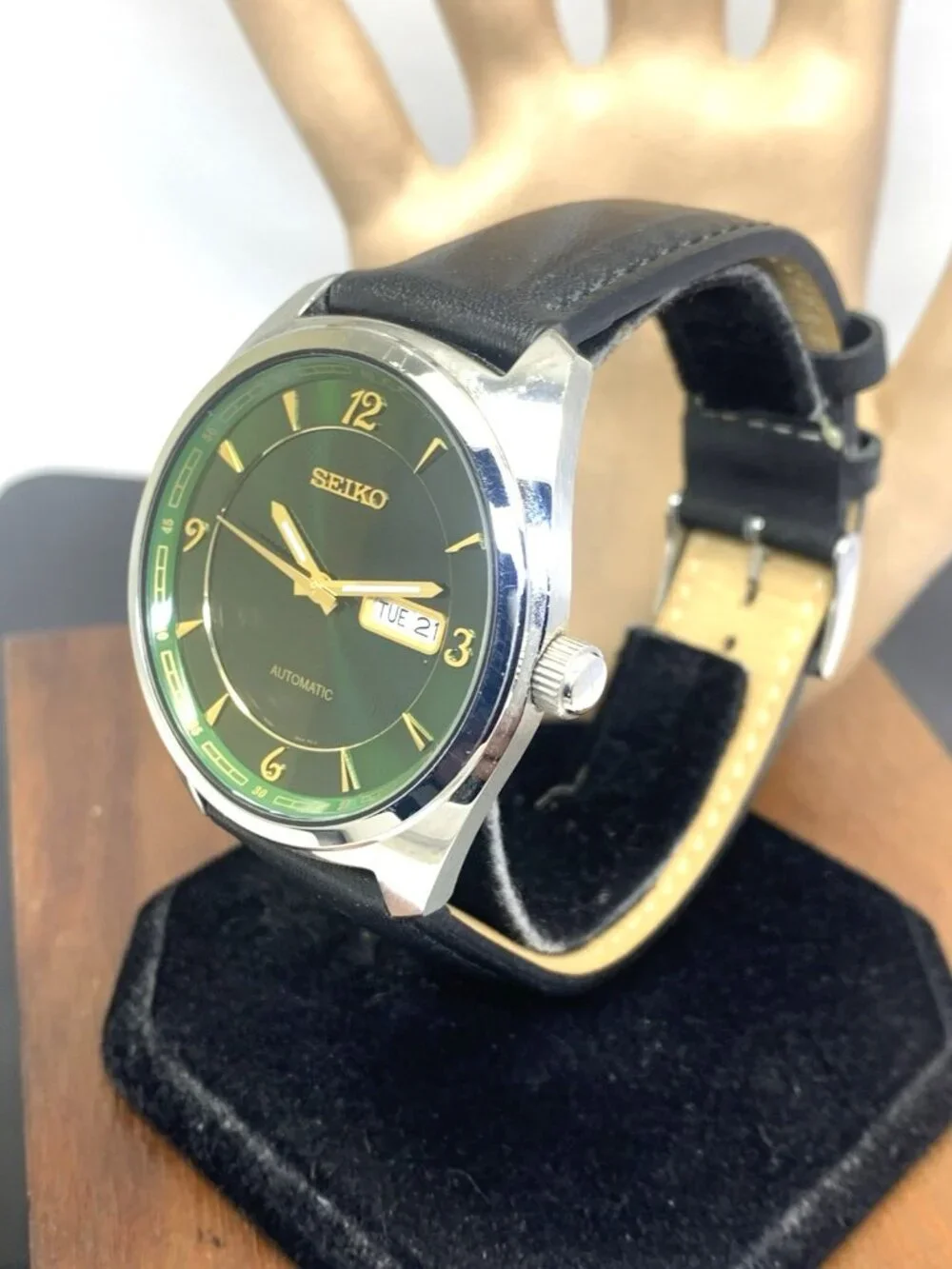 Seiko Men's Watch SNKN69 Automatic Green Dial Day Date Black Leather Strap 43mm